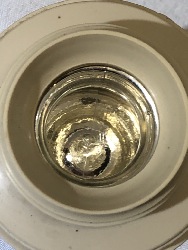 555708