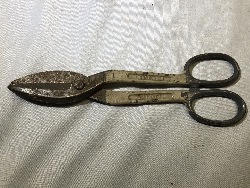 555746