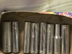 555805