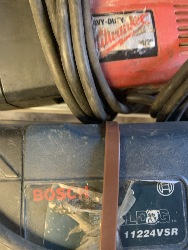 548834