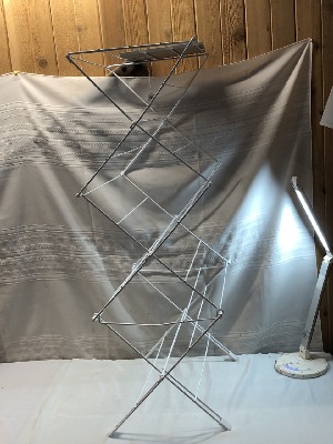 556702