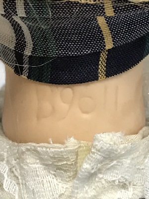 556821