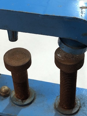 556858