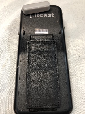 556881