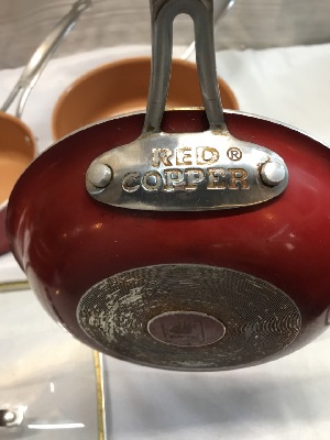 556890