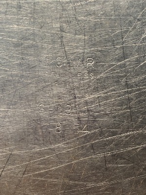 556923