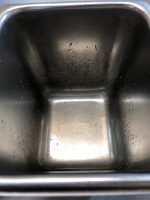 556929
