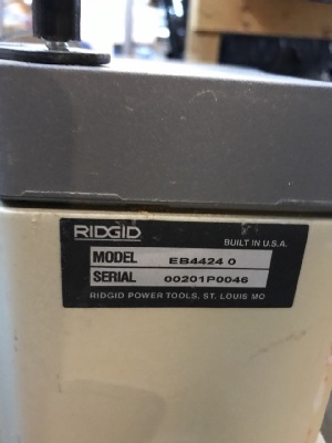 556934