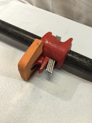 556955