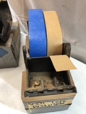 556963