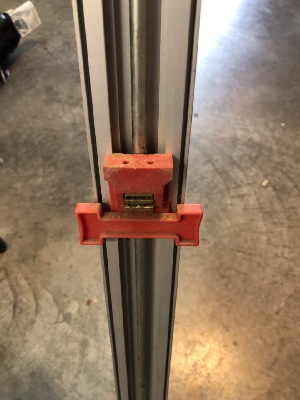 556992