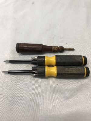 557129
