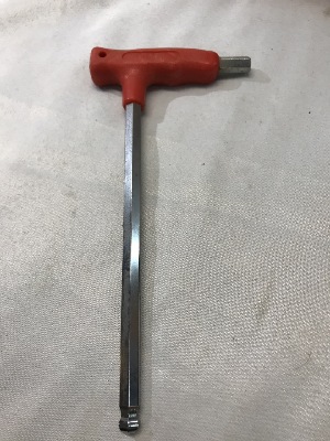 557136