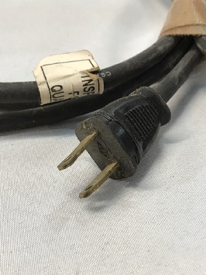 557141