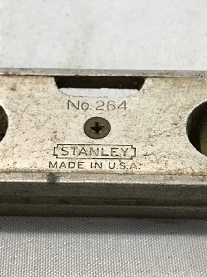 557165
