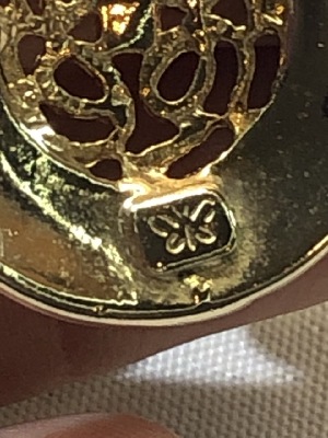 557197