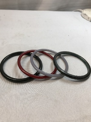 557343