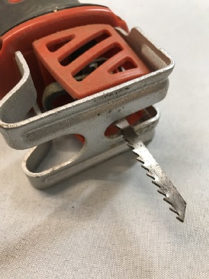 557373