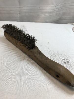 557421