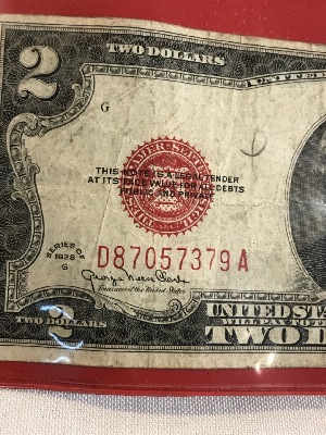 557856