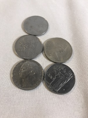 557919