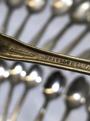 558032