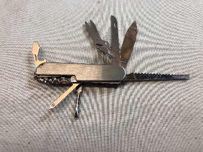 558227