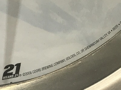 558537