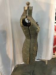 556324