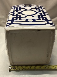 556692