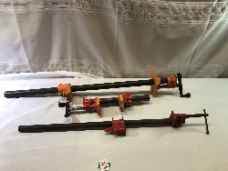 556956