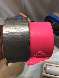 556961