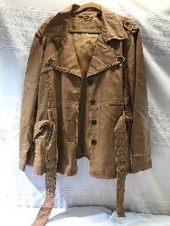 557068