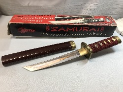 557318