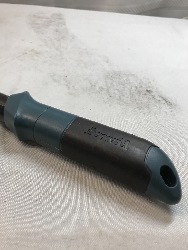557447
