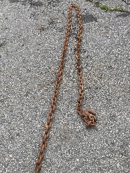 557537