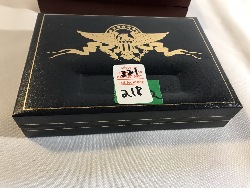557831