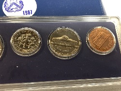 557849
