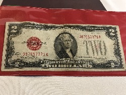 557855
