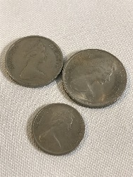 557926