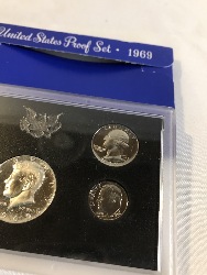 558018