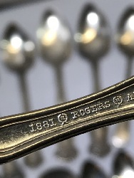 558029
