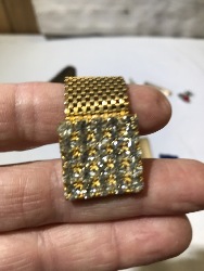 558193
