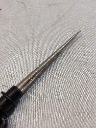 558200