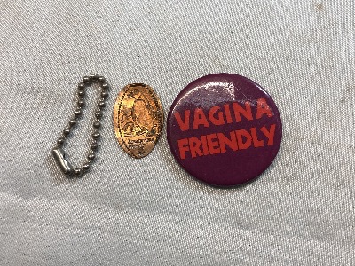 558700