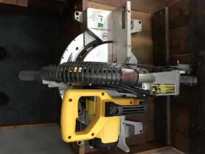 560136