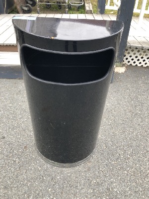 560968