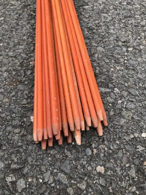 560991