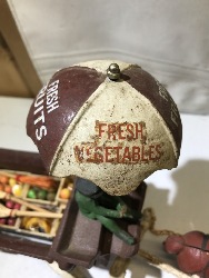 558693