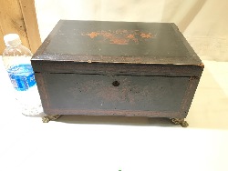 558847